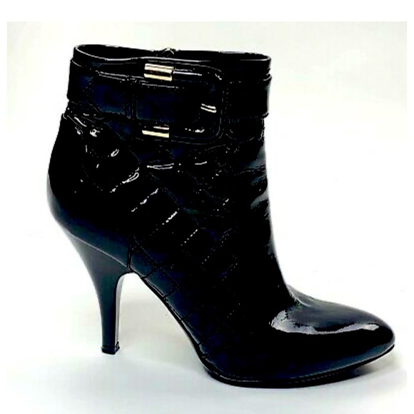 BURBERRY Black Quilted Patent Leather Ankle Boots - Picture 2 of 11